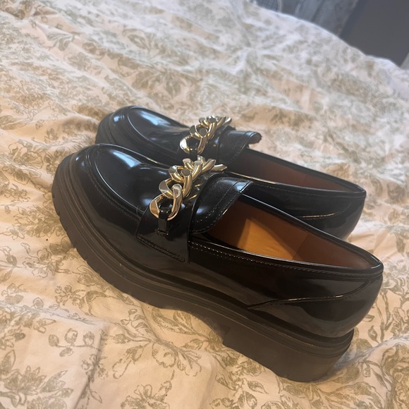 Black Faux Leather Loafers with Gold Chain - Picture 1 of 3